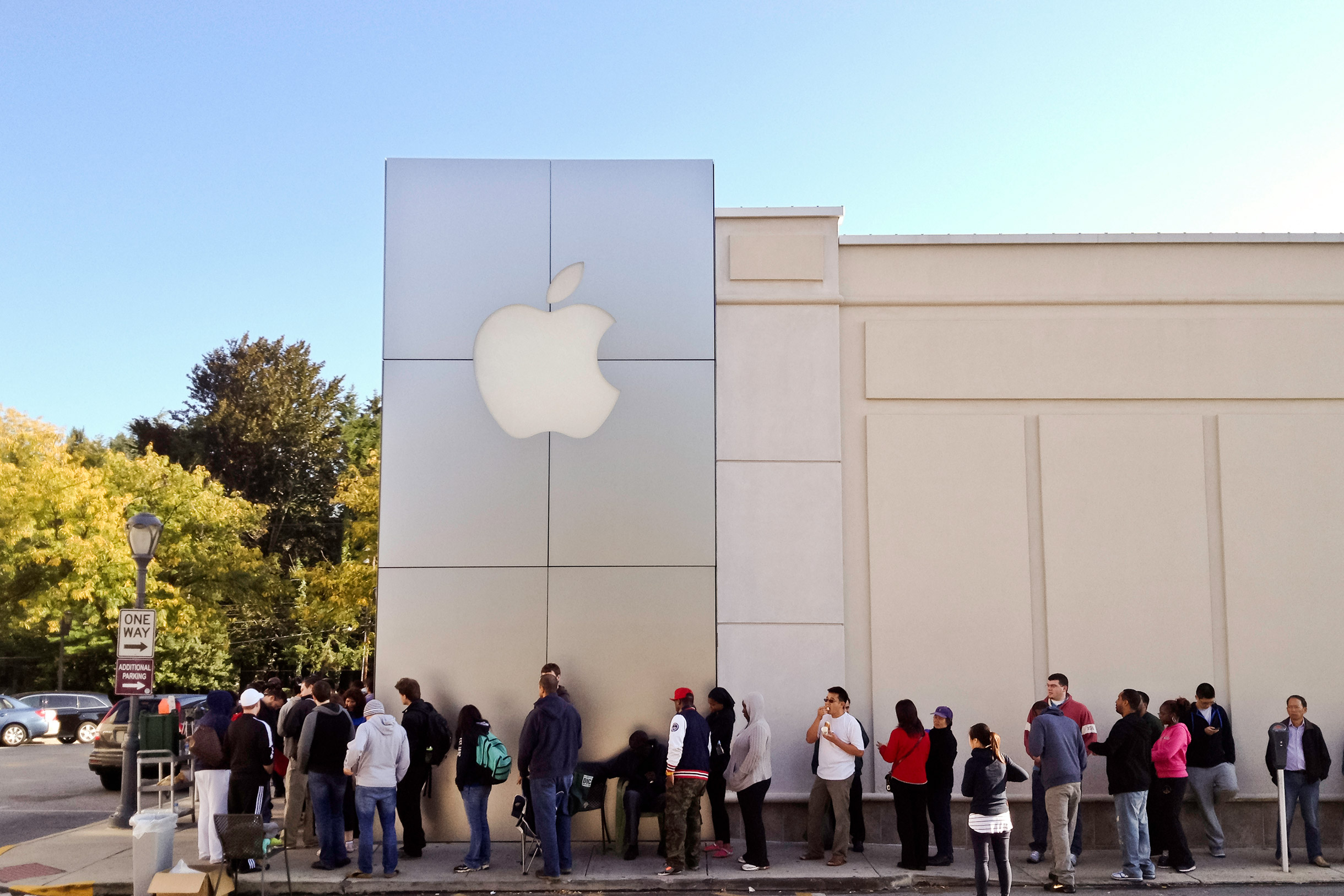 ZERO Insurance Blog iPhone Geburtstag